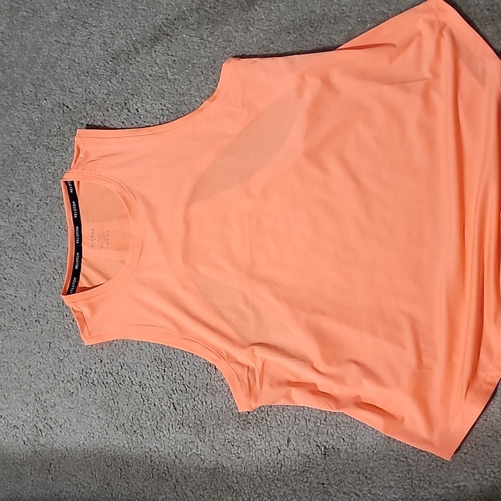 Pelaton Fistance Slash Open back Muscle tank